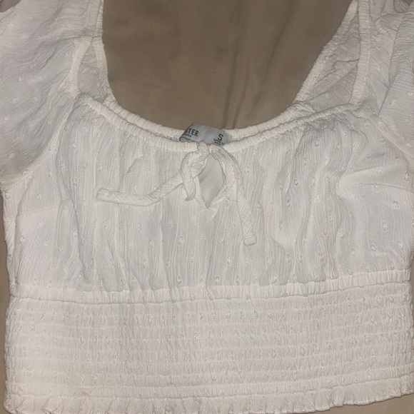 White hollister, cropped brunch top, size small, supper stretchy - Picture 1 of 3